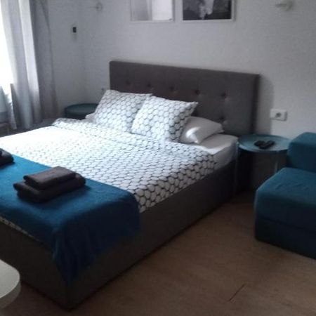 Apartments Simple Teslina Zágráb Kültér fotó
