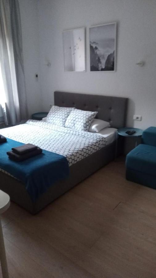 Apartments Simple Teslina Zágráb Kültér fotó