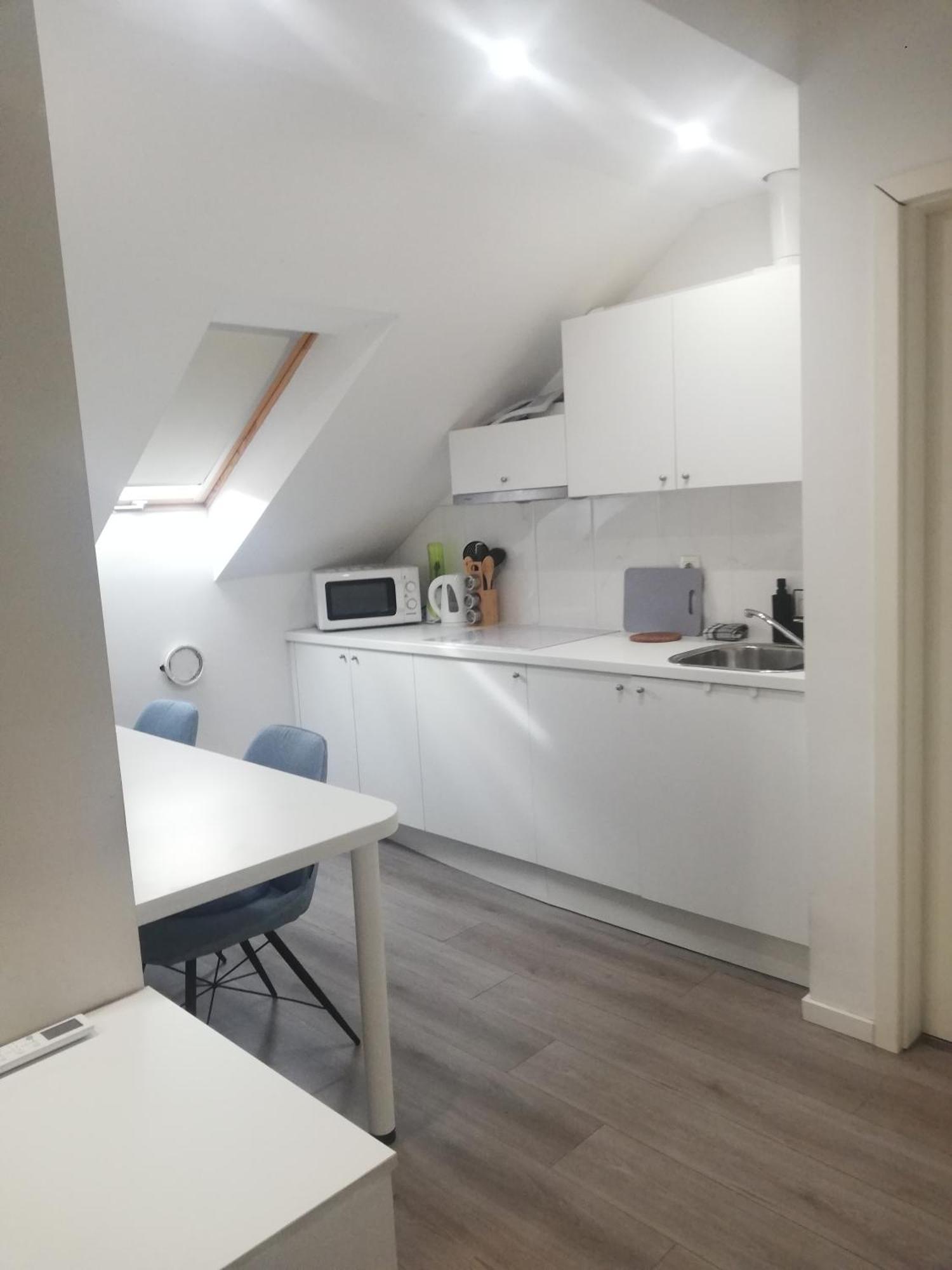 Apartments Simple Teslina Zágráb Kültér fotó