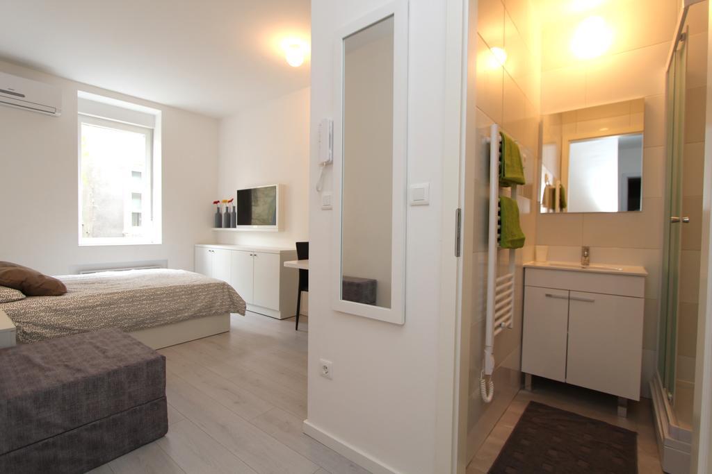 Apartments Simple Teslina Zágráb Kültér fotó