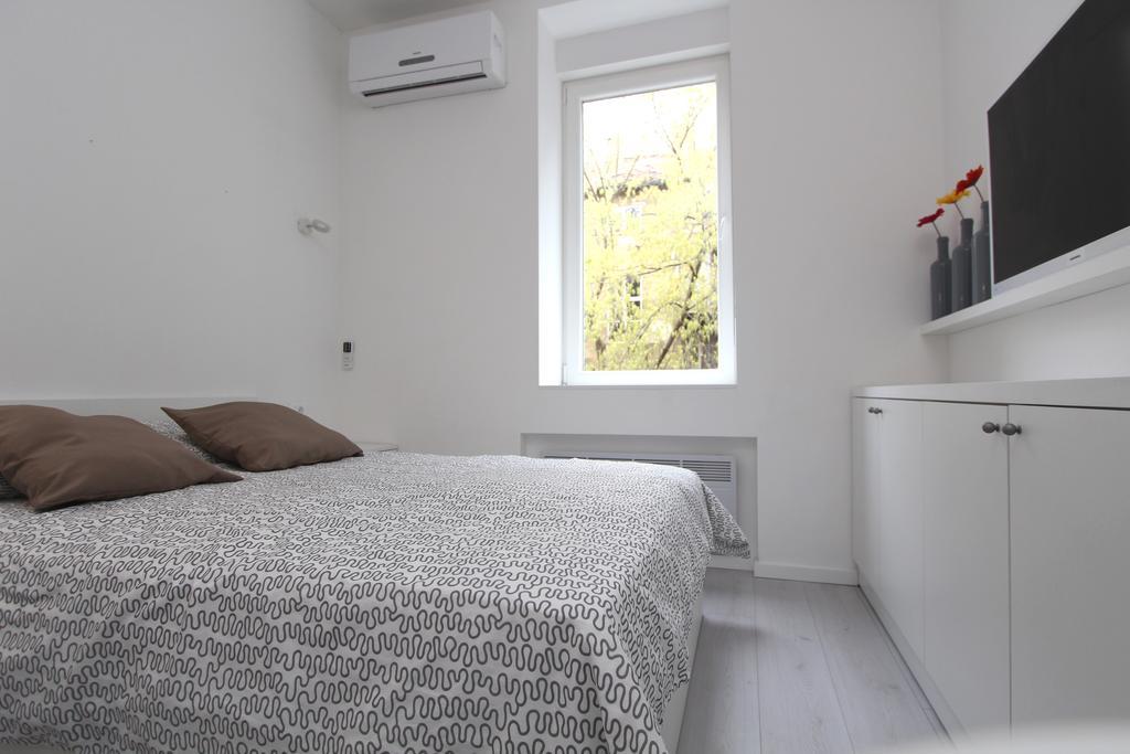 Apartments Simple Teslina Zágráb Kültér fotó