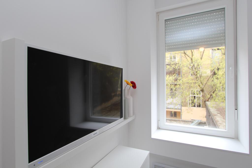 Apartments Simple Teslina Zágráb Kültér fotó